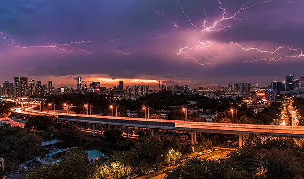 雷暴